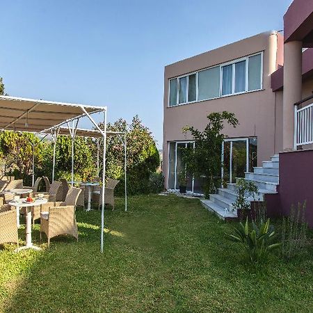 Hotel Sofi à Lixouri Extérieur photo